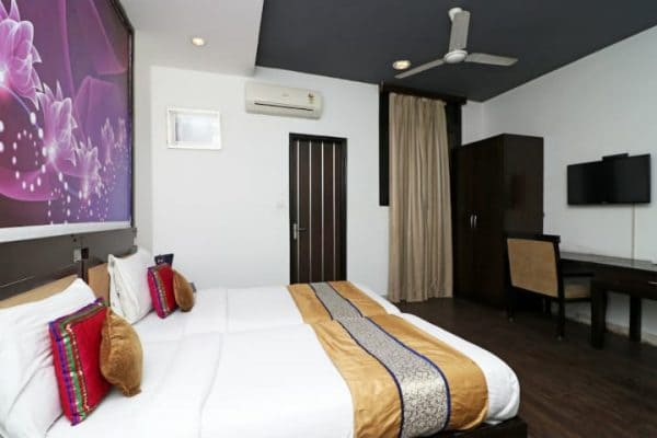 42 ROOM HOTEL ON LEASE IN NOIDA